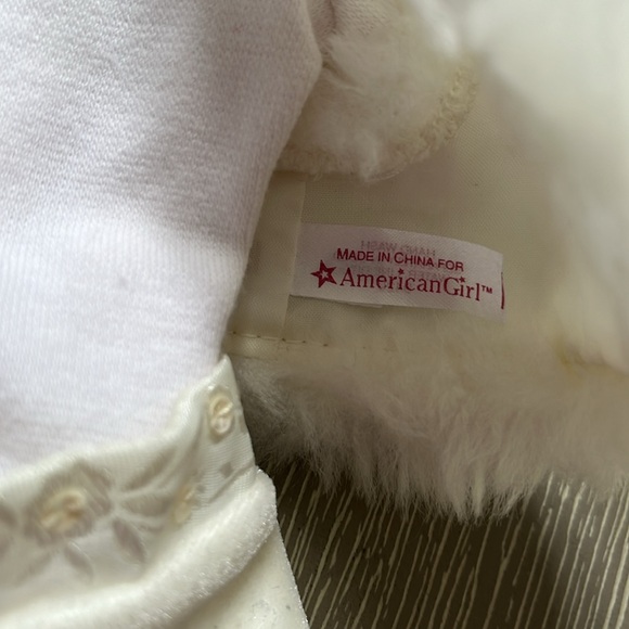 American Girl Wintry Weekend Outfit - Picture 10 of 11